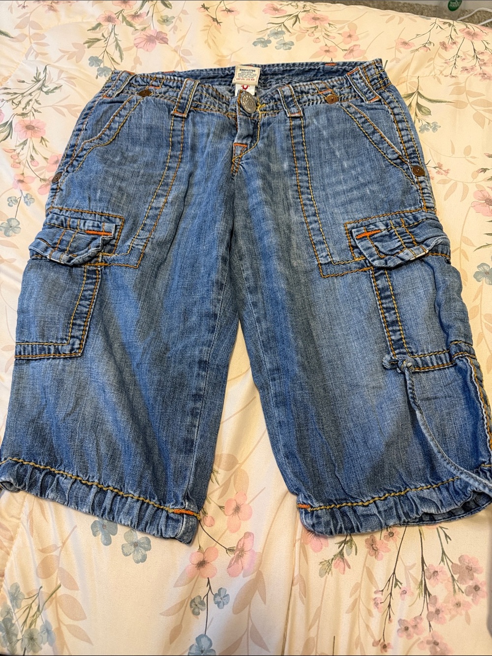 True religion rare Women’s vintage Blue cotton Denim Cargo Shorts size 26(2)